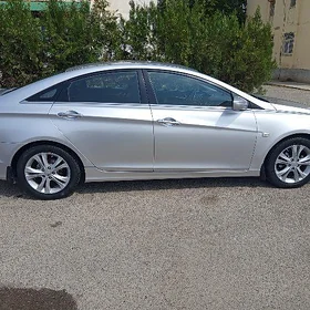 Hyundai Sonata 2011
