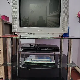 Telewizor i patstawka