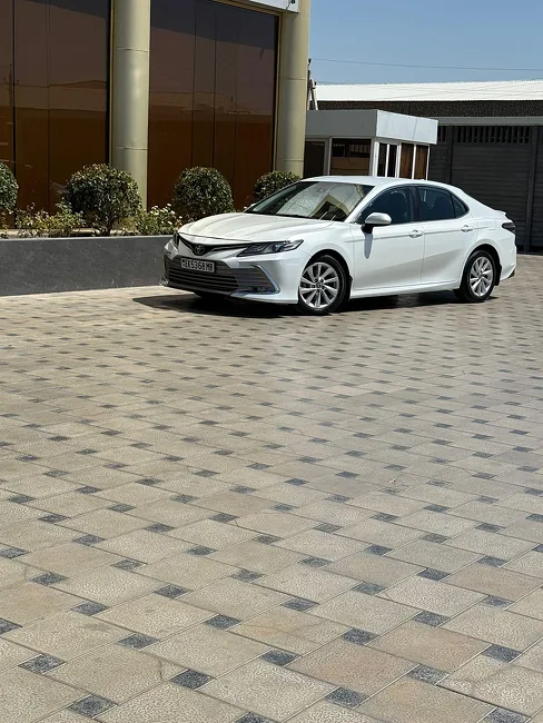 Toyota Camry 2022 - 1