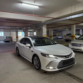 Toyota Camry 2023