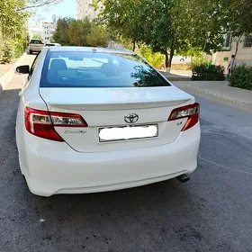 Toyota Camry 2012