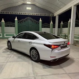 Lexus ES 350 2025