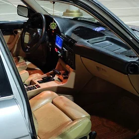 BMW 525 1989