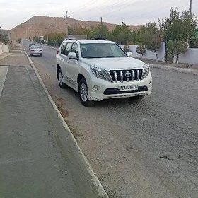 Toyota Land Cruiser Prado 2013