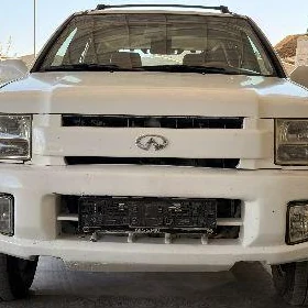 Infiniti QX4 2001