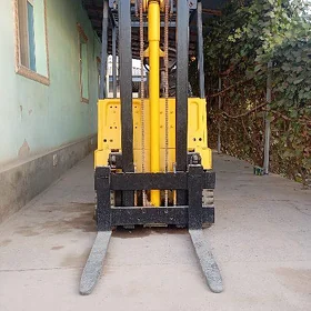 Kara Forklift 2000
