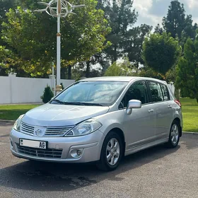 Nissan Versa 2010