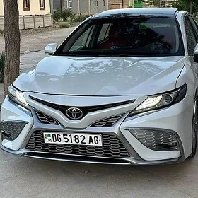 Toyota Camry 2021