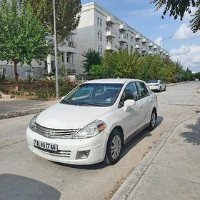 Nissan Versa 2010