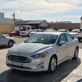 Ford Fusion 2020