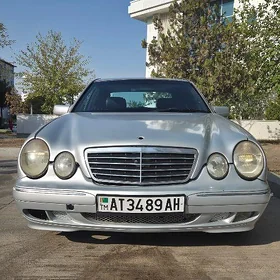 Mercedes-Benz E320 1996