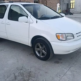 Toyota Sienna 2000