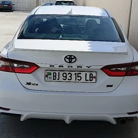 Toyota Camry 2021
