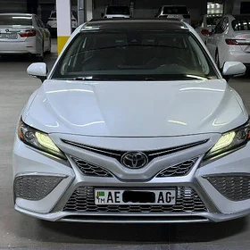 Toyota Camry 2021