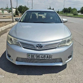 Toyota Camry 2012