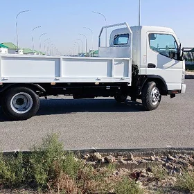 Mitsubishi Canter 2025