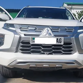 Mitsubishi Montero Sport 2025