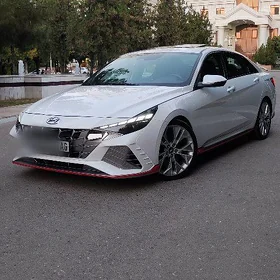 Hyundai Elantra 2022