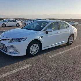 Toyota Camry Hybrid 2021
