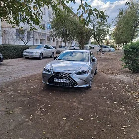 Lexus ES 350 2022