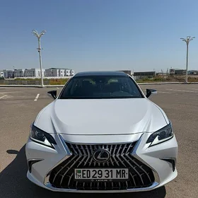 Lexus ES 350 2022