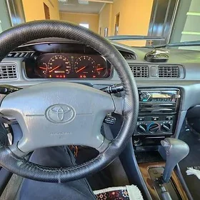 Toyota Camry 2001