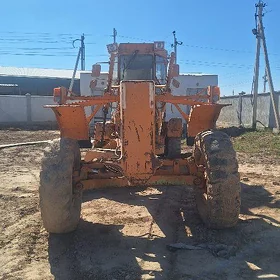 Komatsu HD605-8 2005