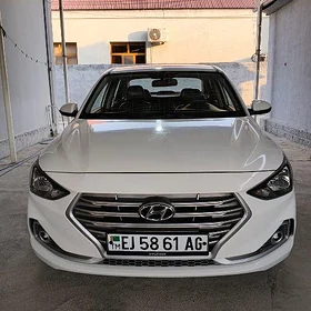 Hyundai Elantra 2021