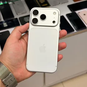 IPhone 17Pro 🔋97 256gb ZA