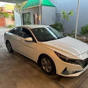 Hyundai Elantra 2021