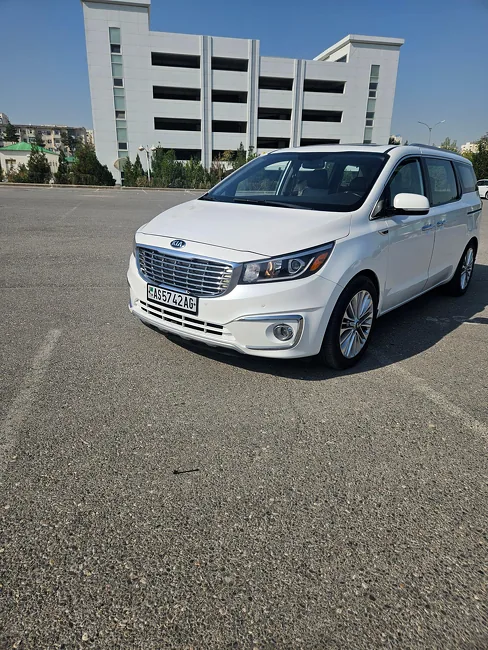 Kia Sedona 2019 - 1