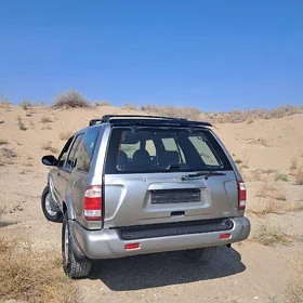Nissan Pathfinder 2001