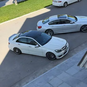 Mercedes-Benz C350 2010