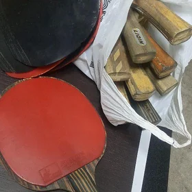 ракетка на стол