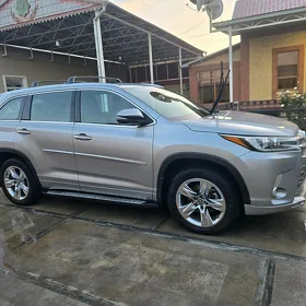 Toyota Highlander 2018