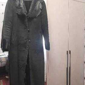 пальто,дубленка.