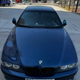 BMW E39 2001