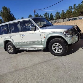 Mitsubishi Pajero 1994