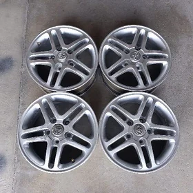 Camry diska r15