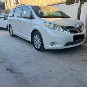 Toyota Sienna 2017