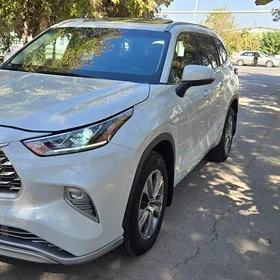 Toyota Highlander 2022