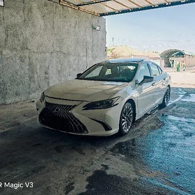 Lexus ES 350 2020