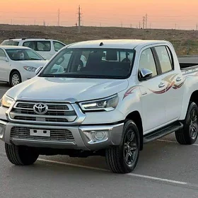Toyota Hilux 2024