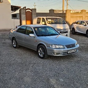 Toyota Camry 2001