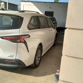 Toyota Sienna 2022