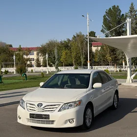 Toyota Camry 2010
