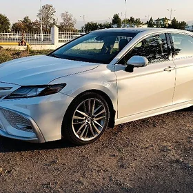 Toyota Camry 2023