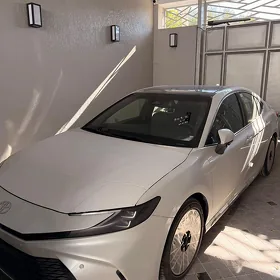 Toyota Camry 2026