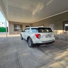 Ford Explorer 2021