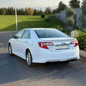 Toyota Camry 2014